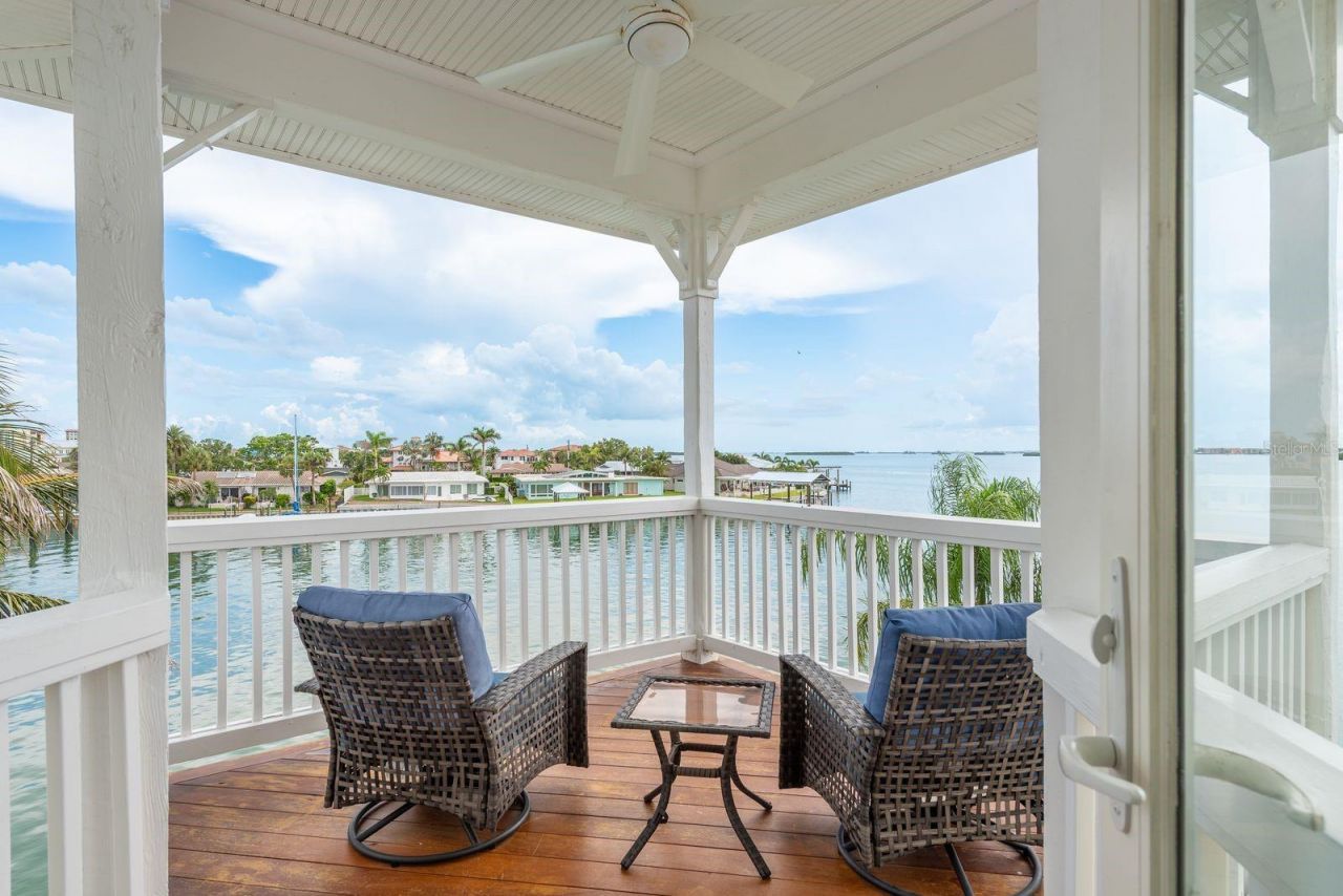 442 Midway Island, Clearwater Beach, FL 33767 Photo