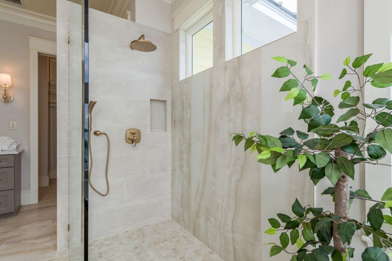 442 Midway Island, Clearwater Beach, FL 33767 Photo