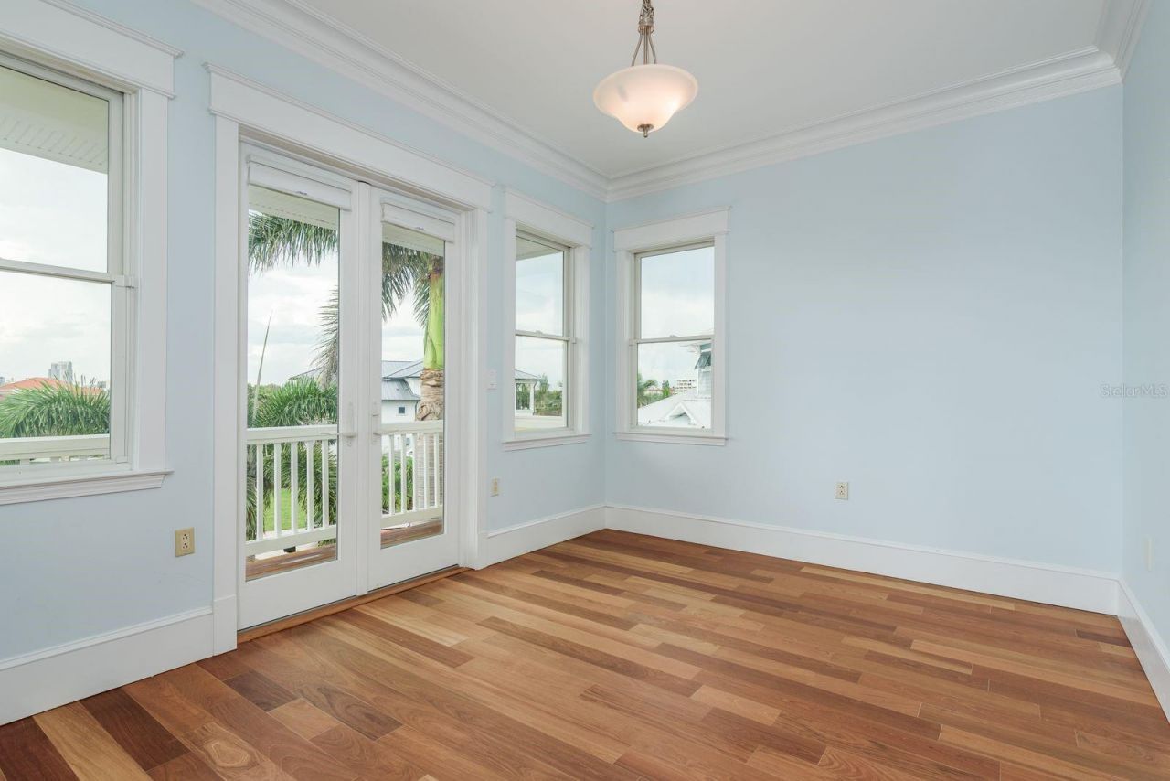 442 Midway Island, Clearwater Beach, FL 33767 Photo