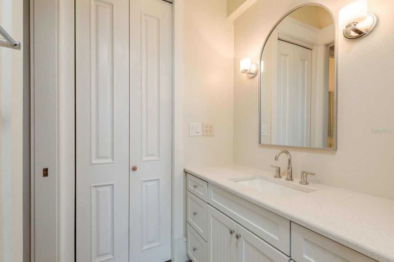 442 Midway Island, Clearwater Beach, FL 33767 Photo