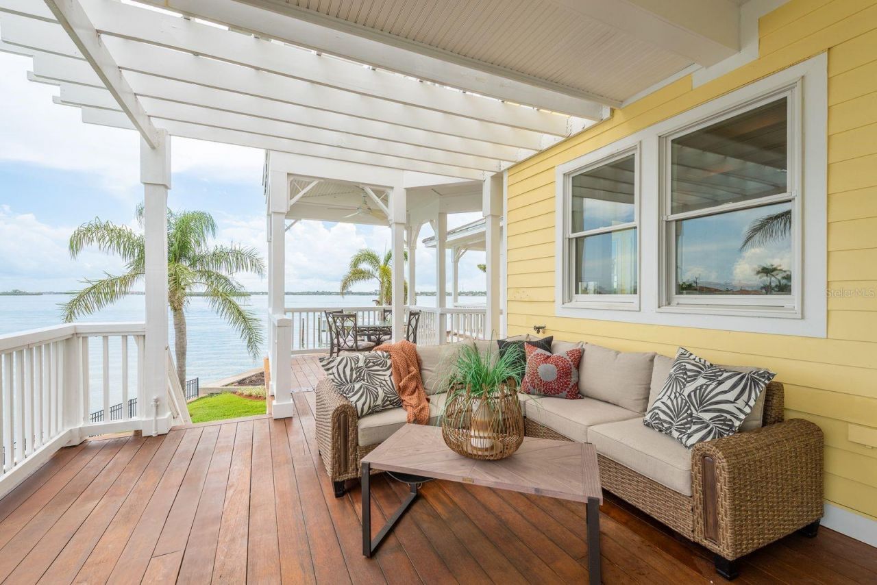 442 Midway Island, Clearwater Beach, FL 33767 Photo