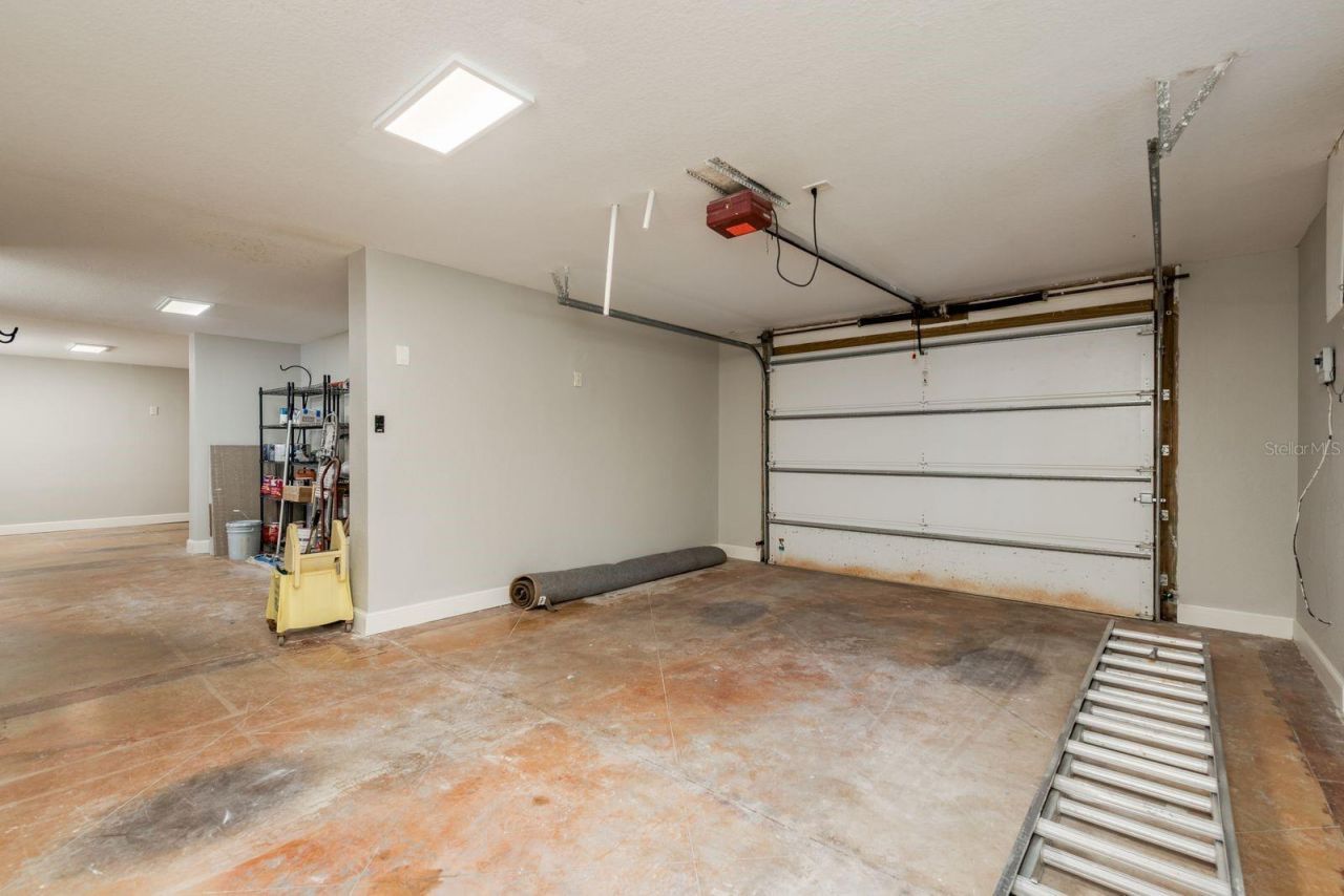 442 Midway Island, Clearwater Beach, FL 33767 Photo