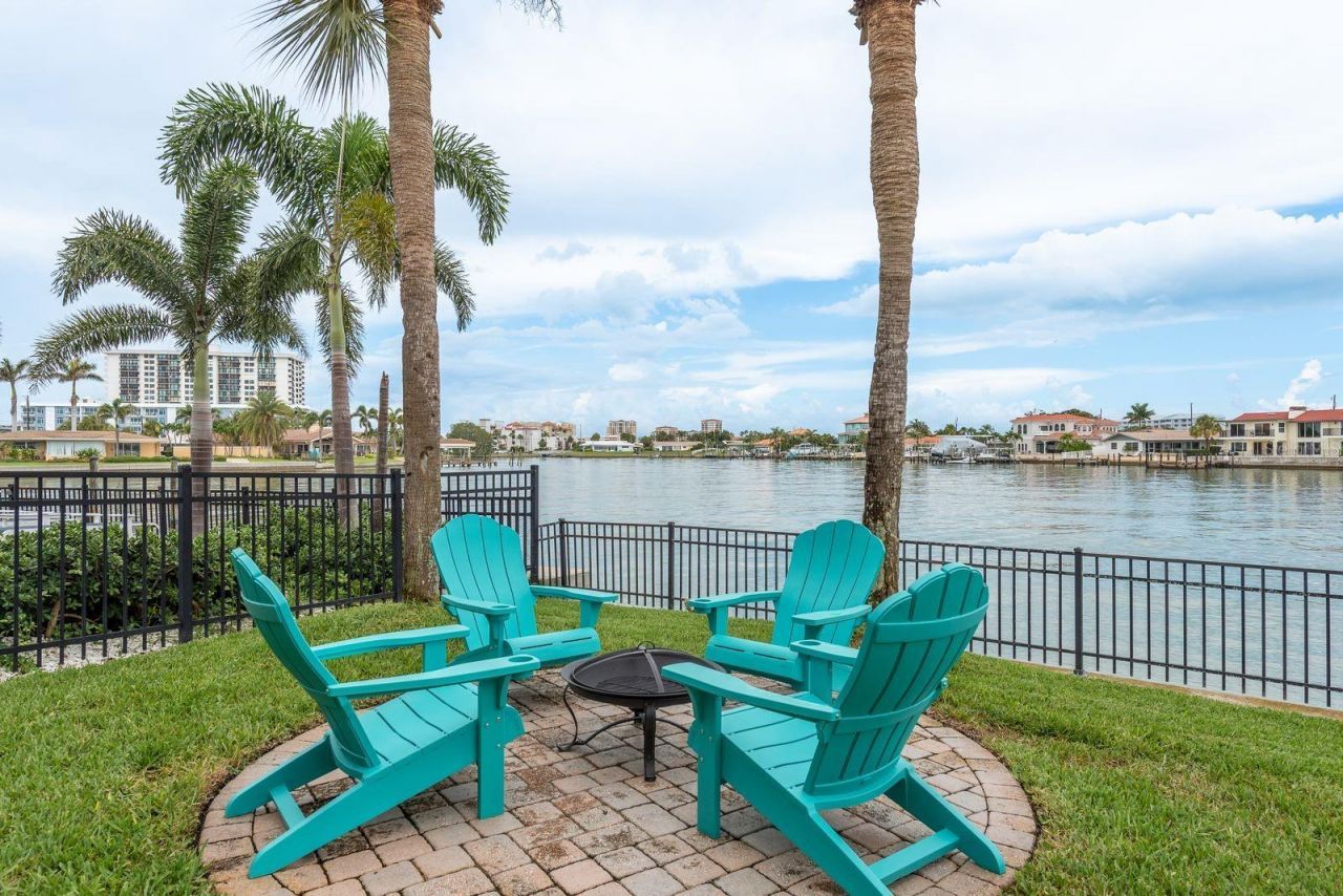 442 Midway Island, Clearwater Beach, FL 33767 Photo