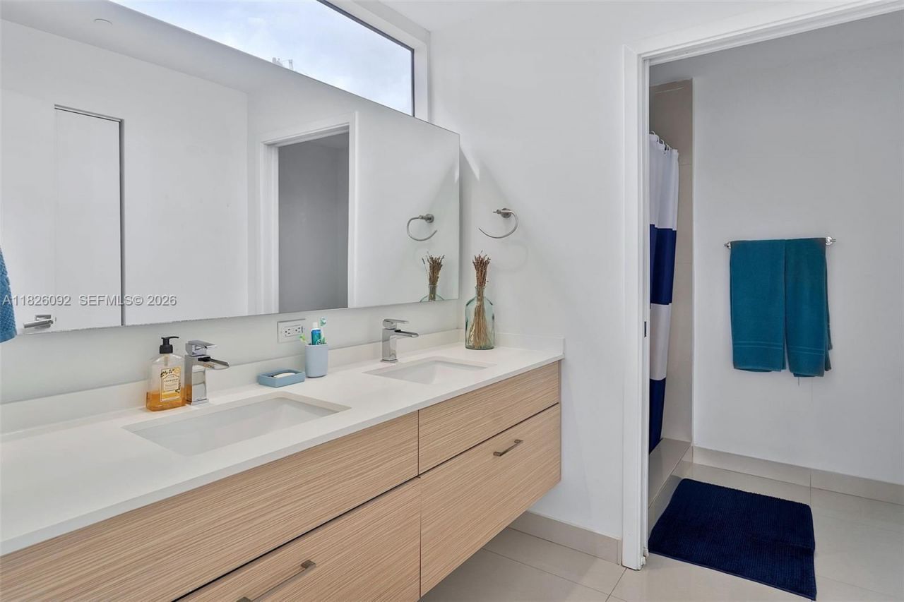 600 NE 27th St, Unit 1105, Miami, FL 33137 Photo