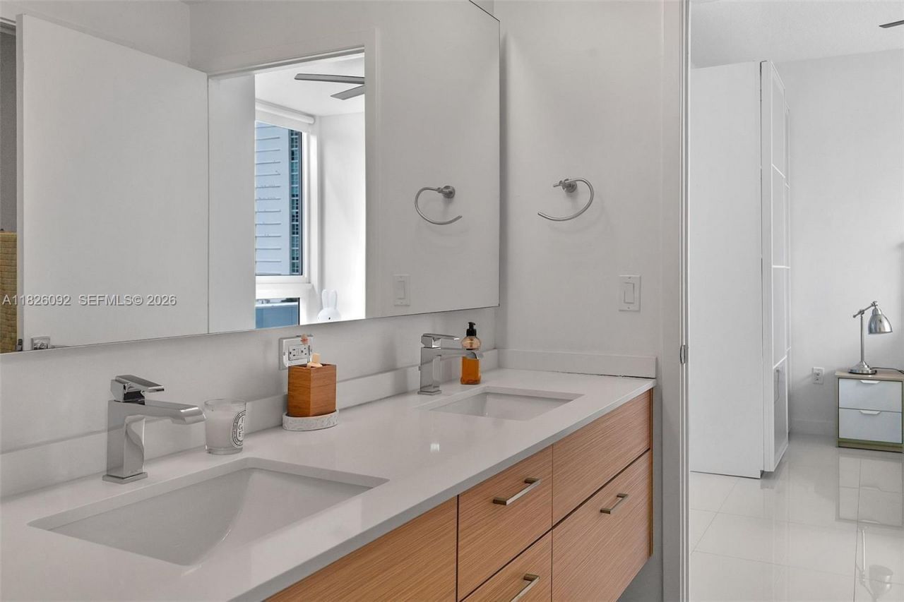 600 NE 27th St, Unit 1105, Miami, FL 33137 Photo