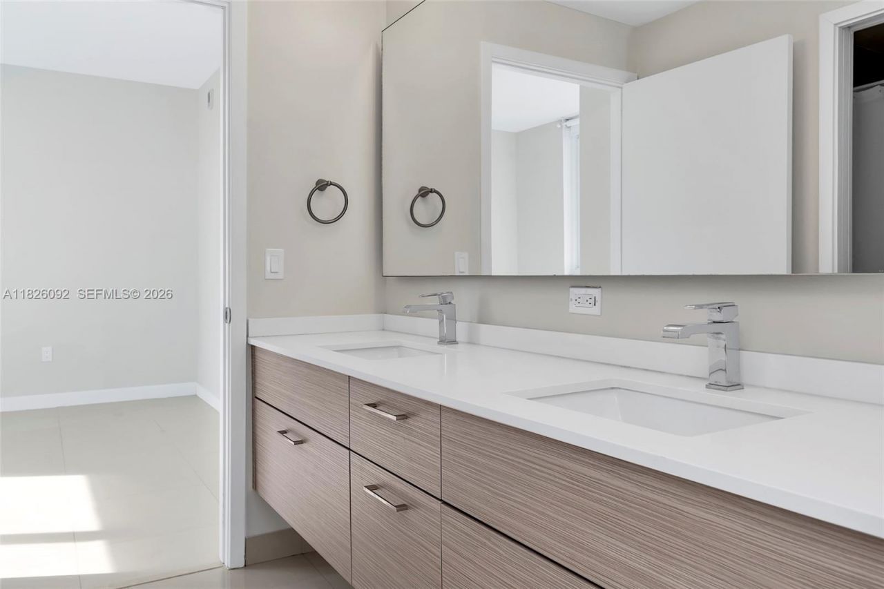 600 NE 27th St, Unit 1105, Miami, FL 33137 Photo