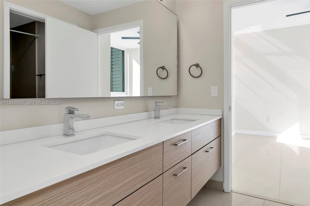 600 NE 27th St, Unit 1105, Miami, FL 33137 Photo