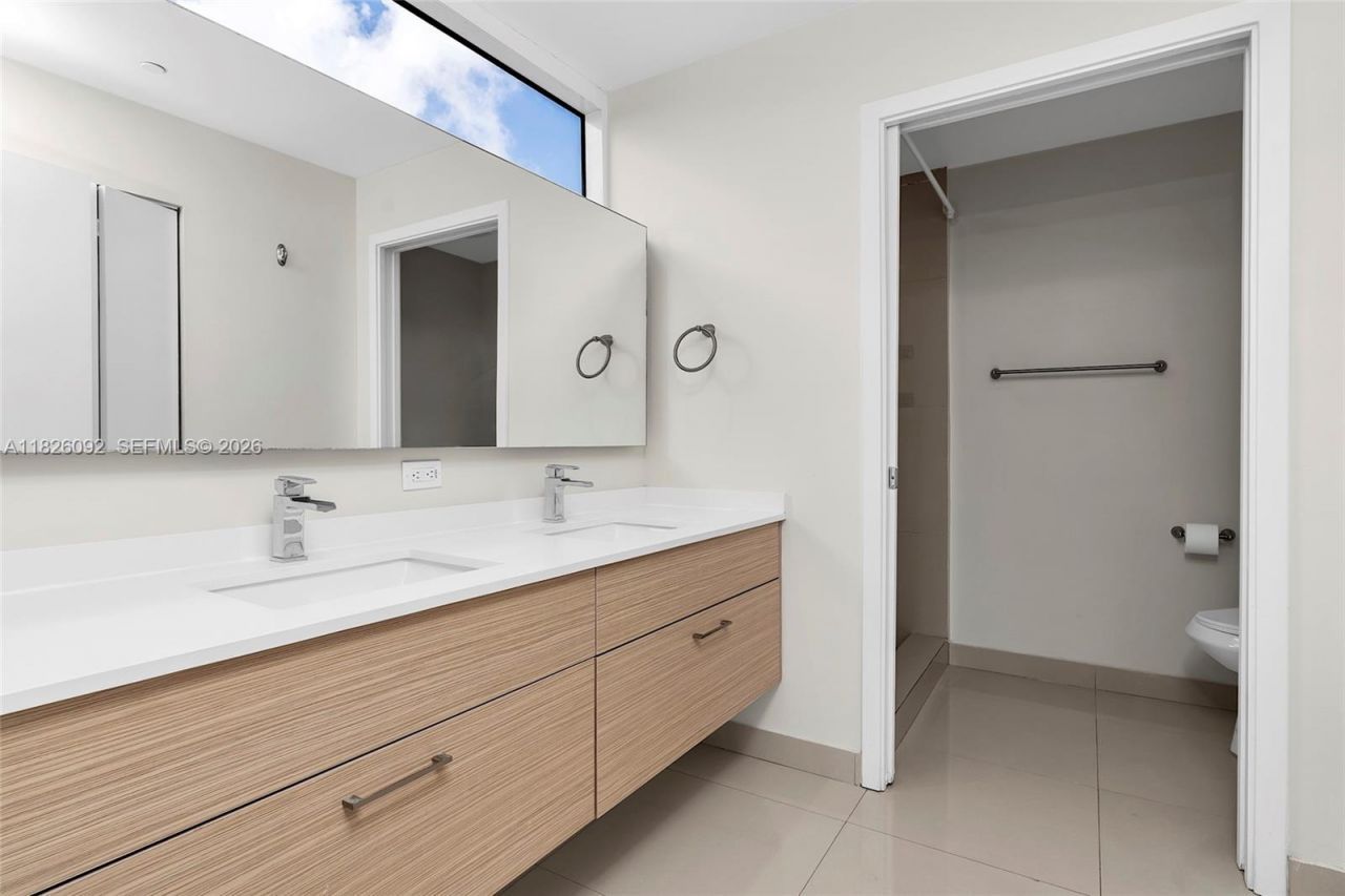 600 NE 27th St, Unit 1105, Miami, FL 33137 Photo