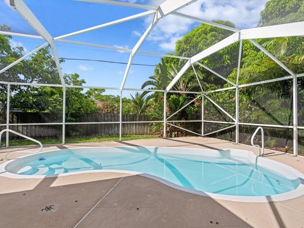 1042 SW Janette Avenue, Port St. Lucie, FL 34953