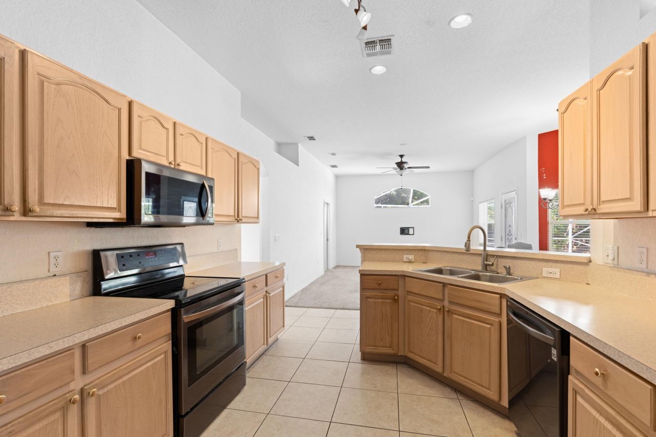 1042 SW Janette Avenue, Port Saint Lucie, FL 34953 Photo