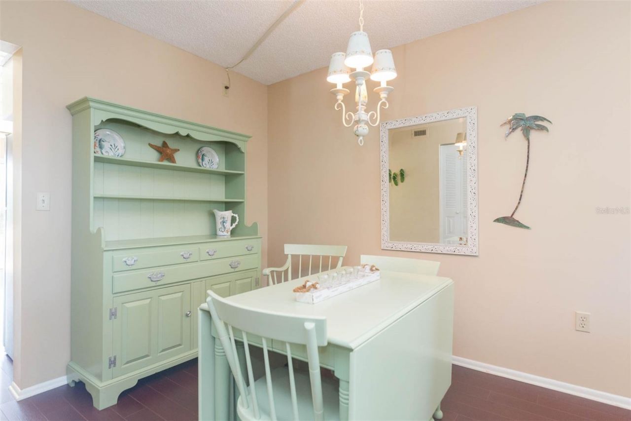 315 30th Avenue W, Unit B201, Bradenton, FL 34205 Photo