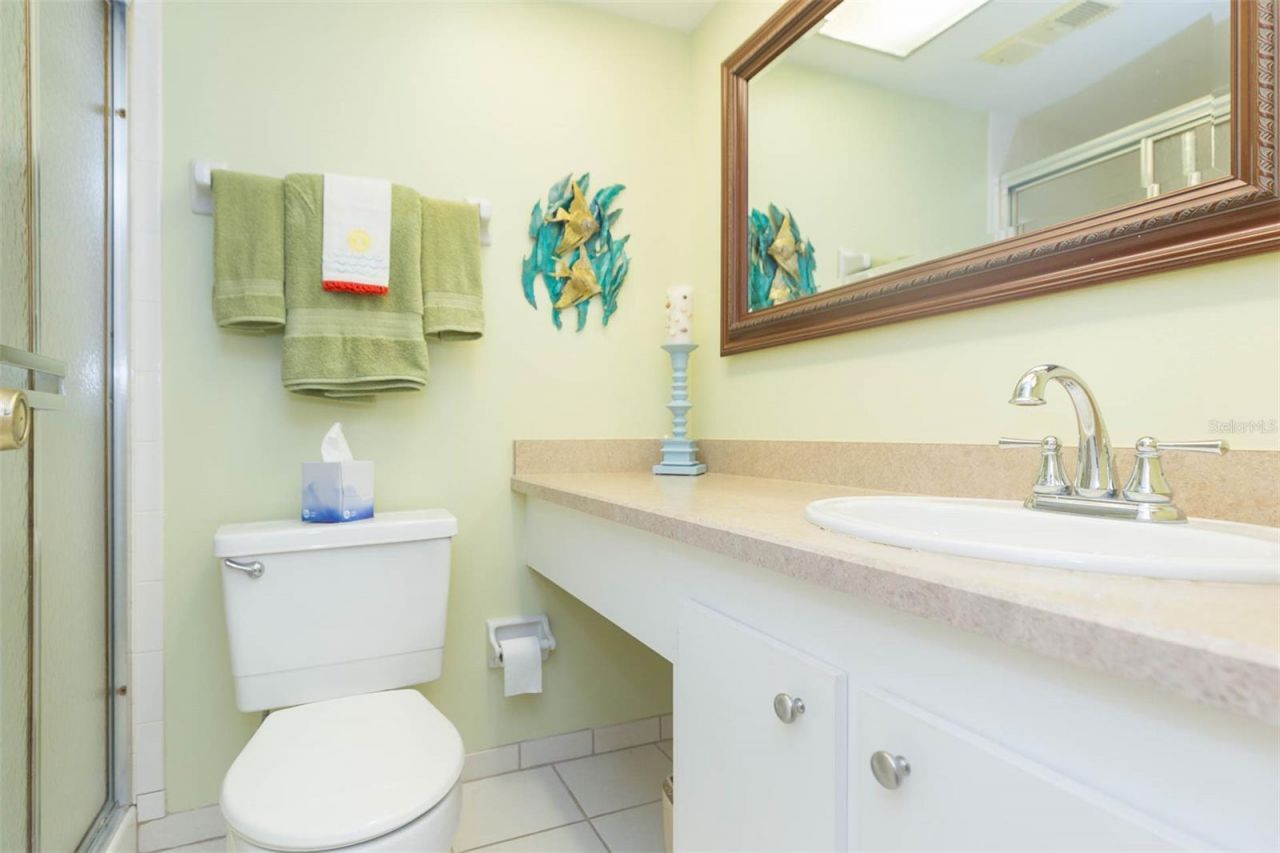 315 30th Avenue W, Unit B201, Bradenton, FL 34205 Photo