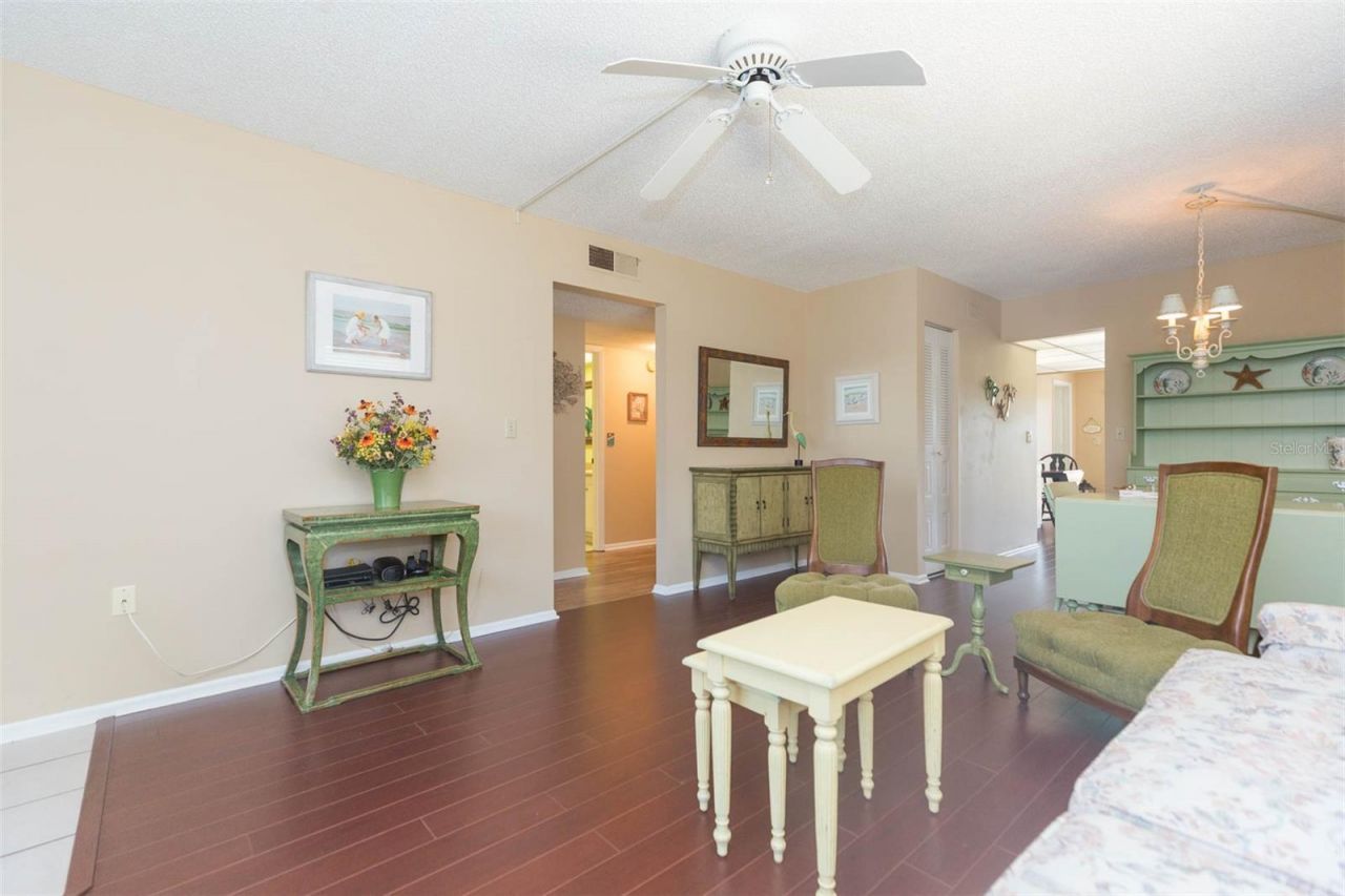 315 30th Avenue W, Unit B201, Bradenton, FL 34205 Photo