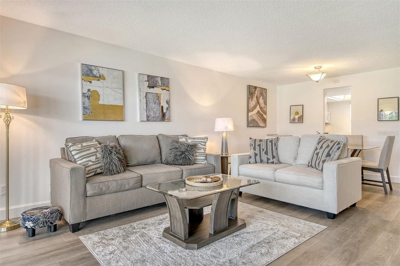 4380 Exeter Drive, Unit 204, Longboat Key, FL 34228 Photo