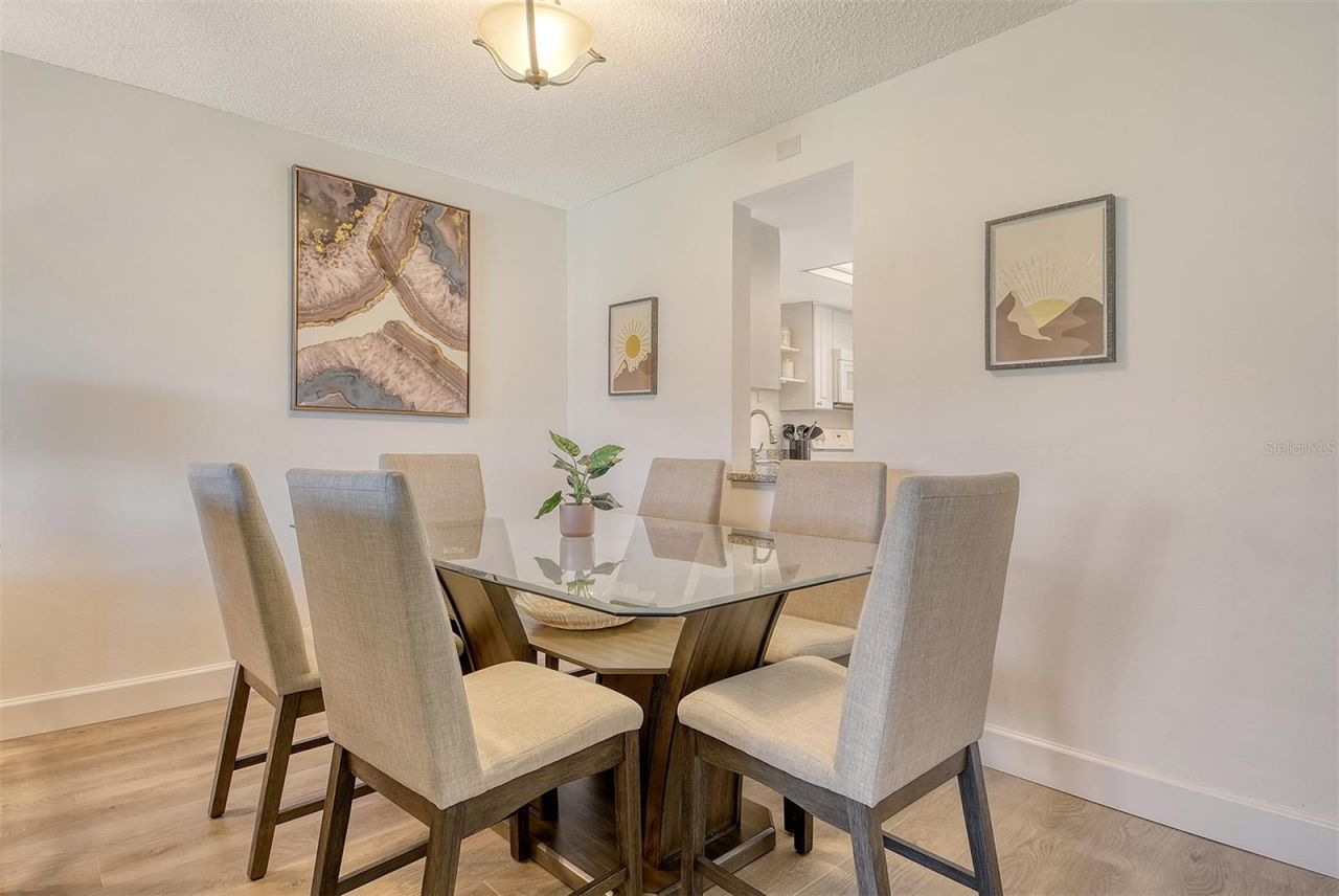 4380 Exeter Drive, Unit 204, Longboat Key, FL 34228 Photo