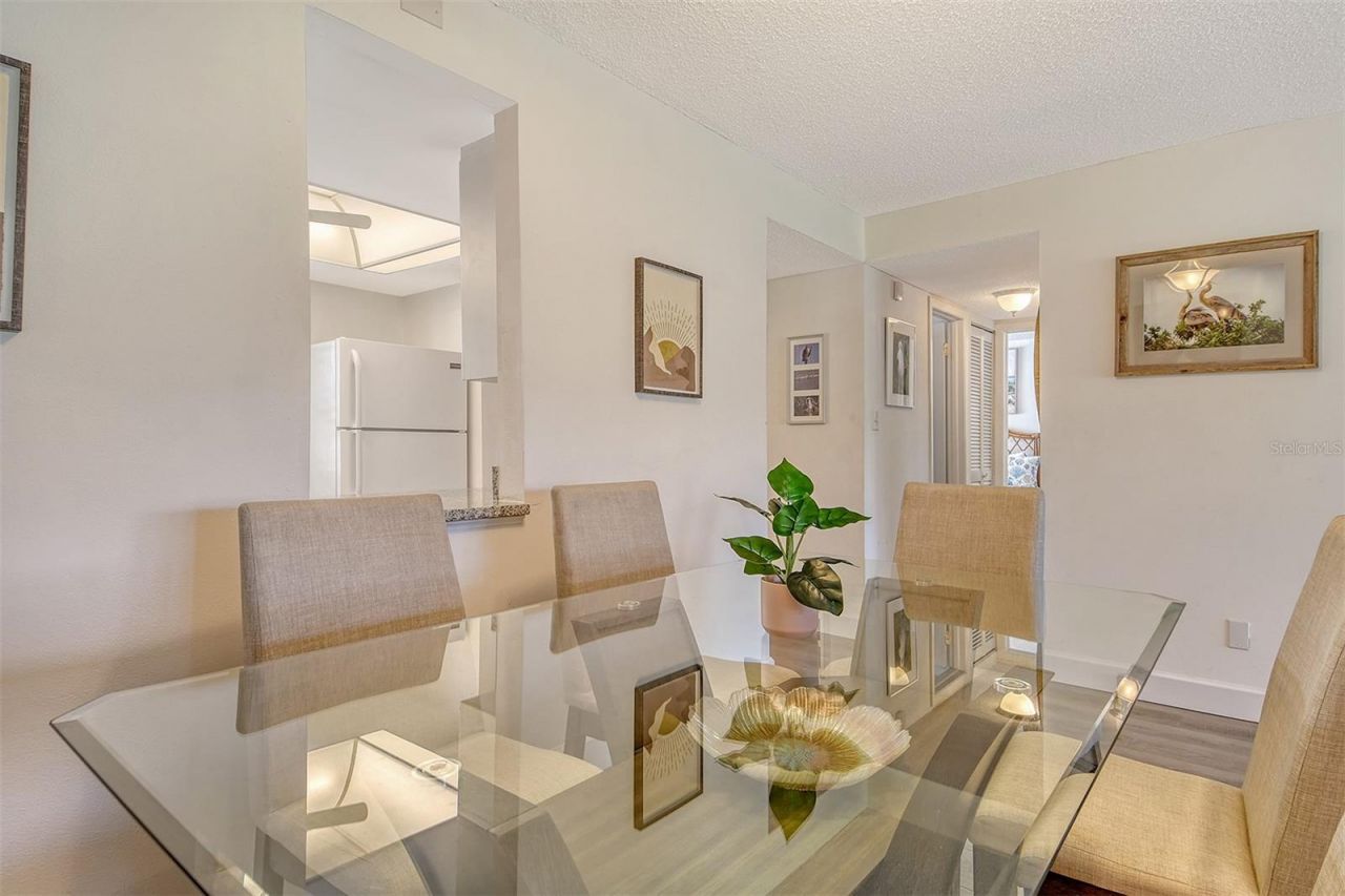 4380 Exeter Drive, Unit 204, Longboat Key, FL 34228 Photo