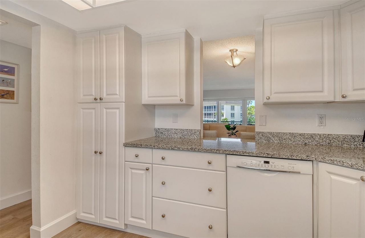 4380 Exeter Drive, Unit 204, Longboat Key, FL 34228 Photo
