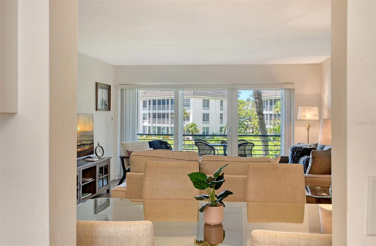 4380 Exeter Drive, Unit 204, Longboat Key, FL 34228 Photo