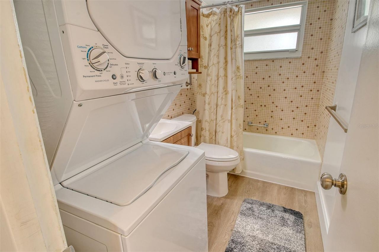 4380 Exeter Drive, Unit 204, Longboat Key, FL 34228 Photo