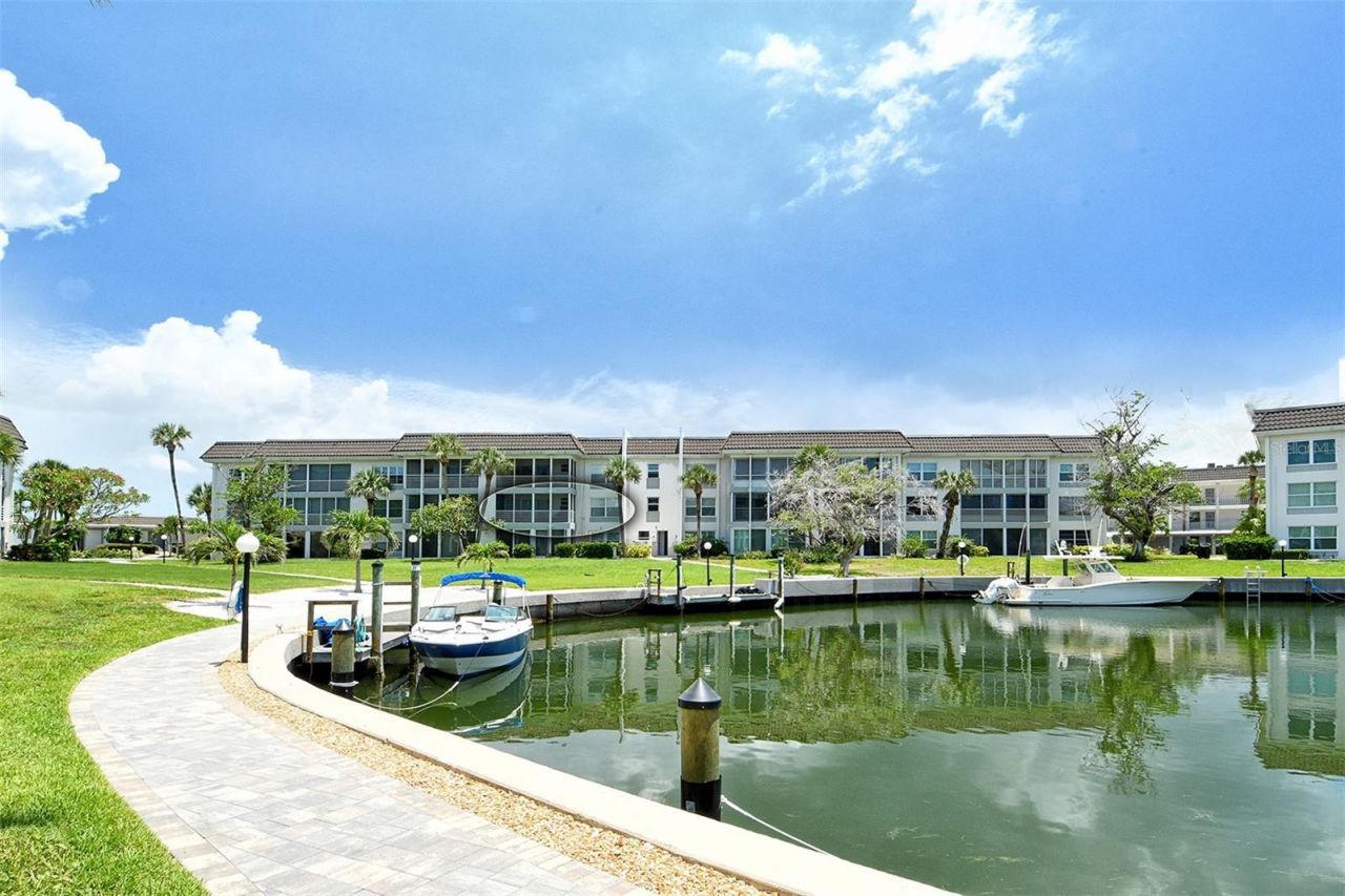 4380 Exeter Drive, Unit 204, Longboat Key, FL 34228 Photo