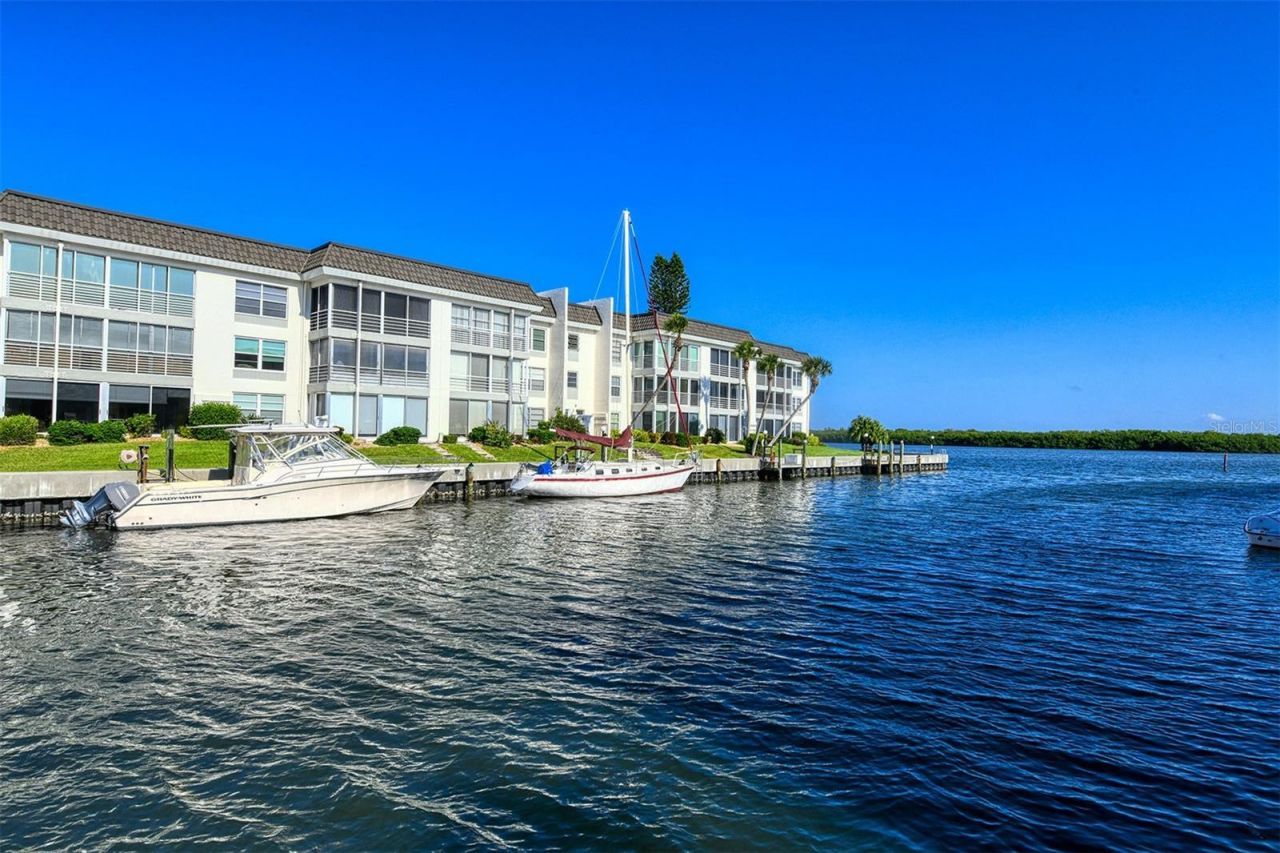 4380 Exeter Drive, Unit 204, Longboat Key, FL 34228 Photo