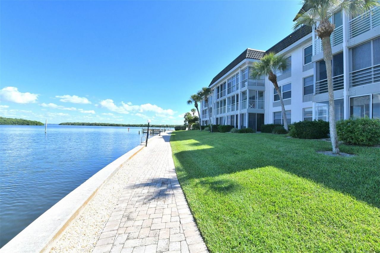 4380 Exeter Drive, Unit 204, Longboat Key, FL 34228 Photo