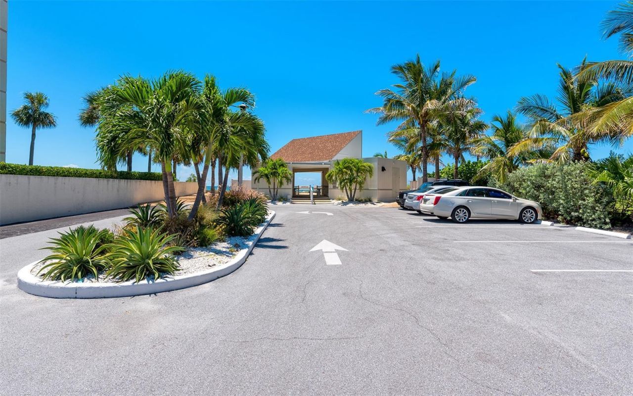 4380 Exeter Drive, Unit 204, Longboat Key, FL 34228 Photo