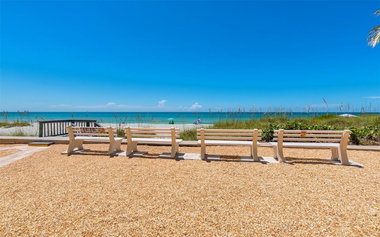 4380 Exeter Drive, Unit 204, Longboat Key, FL 34228 Photo