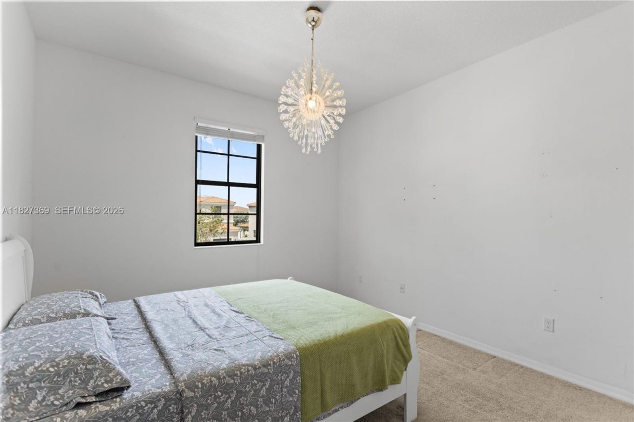 878 NE 191st St, Miami, FL 33179 Photo