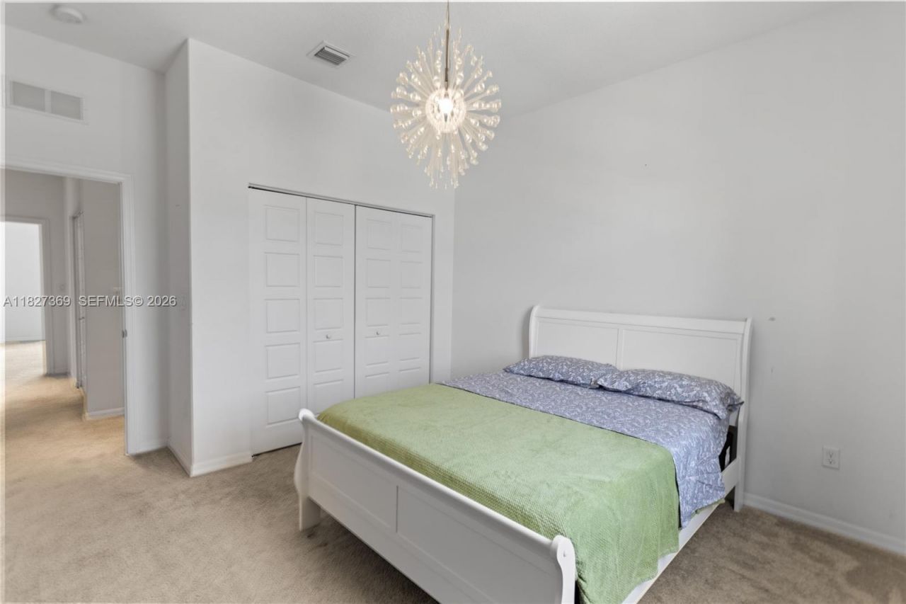 878 NE 191st St, Miami, FL 33179 Photo