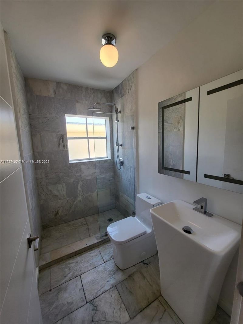 810 7th St, Unit 206, Miami Beach, FL 33139 Photo