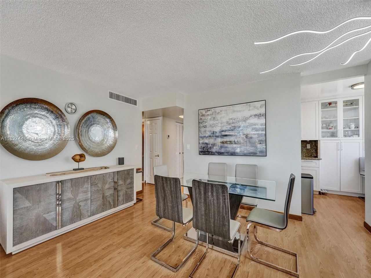 1833 S Ocean Dr, Unit 1702, Hallandale Beach, FL 33009 Photo