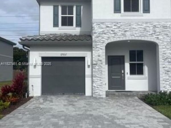 11931 NW 47th Mnr, Coral Springs, FL 33076
