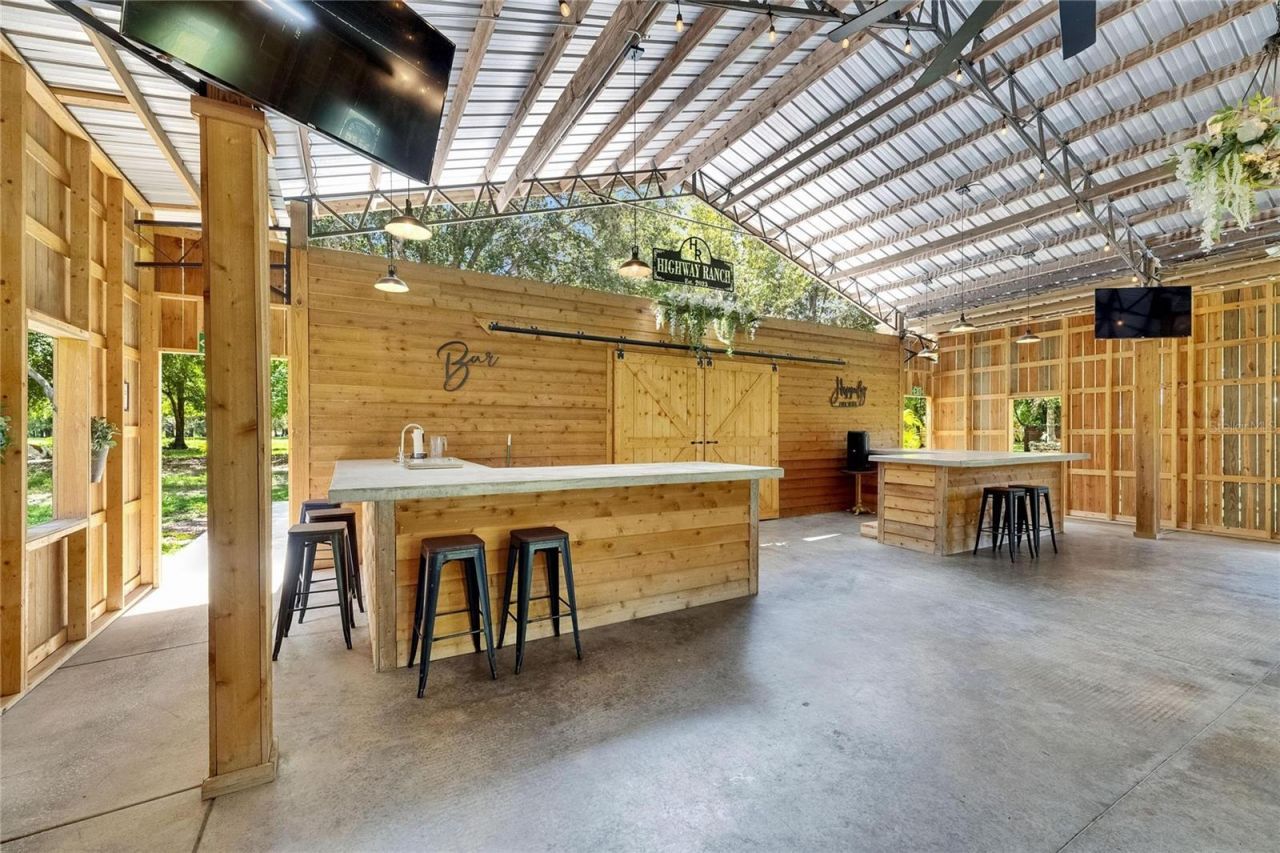 4312 James L Redman Parkway, Plant City, FL 33567 Photo