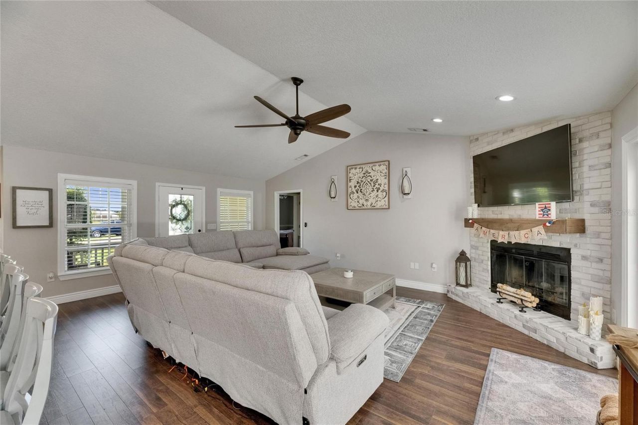 4312 James L Redman Parkway, Plant City, FL 33567 Photo