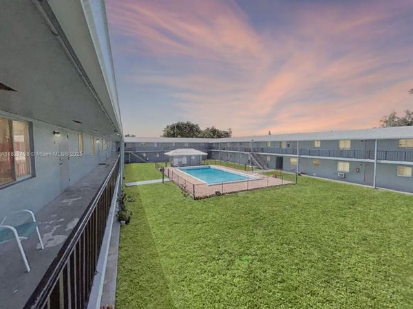 1829 N A St, Unit 24, Palm Beach, FL 33460