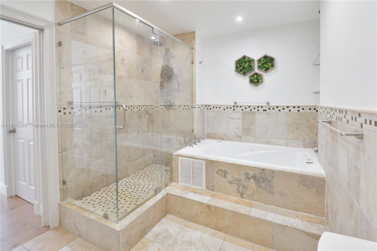 6770 Indian Creek Dr, Unit TE, Miami Beach, FL 33141 Photo