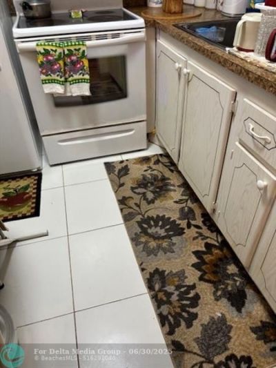 183 Camden H, Unit 183, West Palm Beach, FL 33401 Photo