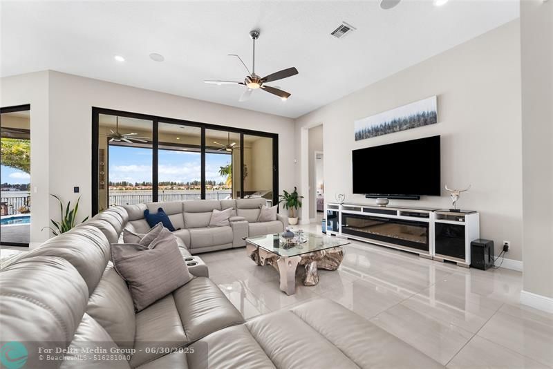 9295 Parkland Bay Dr, Parkland, FL 33076 Photo