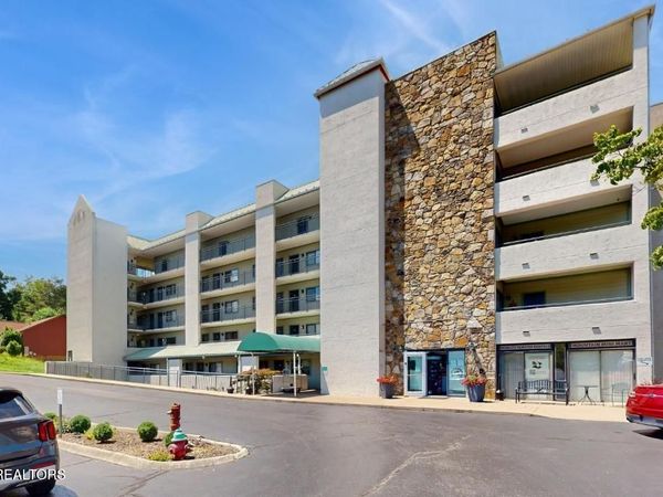 354 E Holly Ridge Rd, Gatlinburg, TN 37738