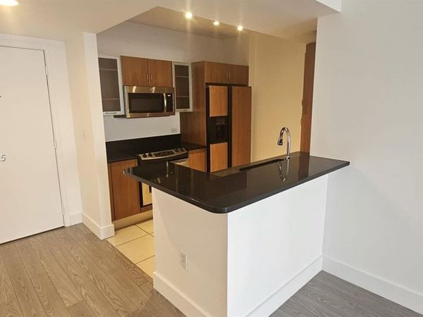 2775 NE 187th St, Unit 424, Aventura, FL 33180