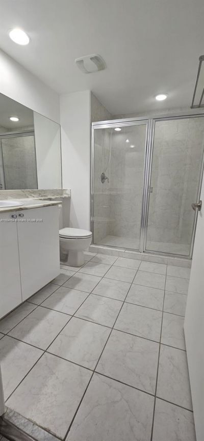 2775 NE 187th St, Unit 424, Aventura, FL 33180 Photo