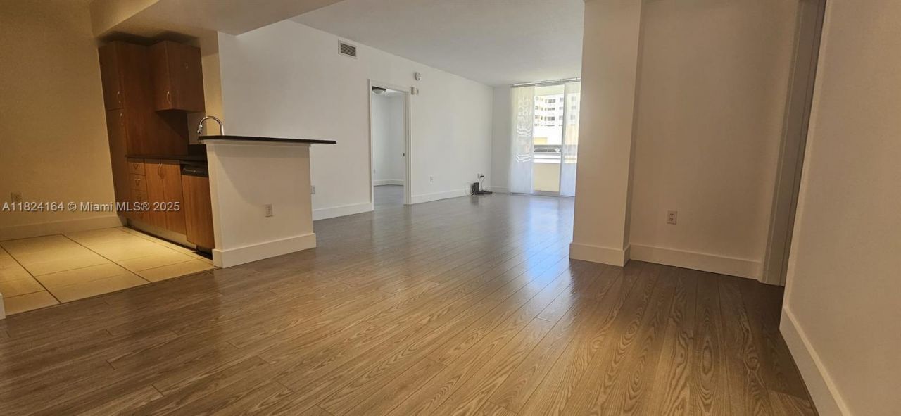 2775 NE 187th St, Unit 424, Aventura, FL 33180 Photo