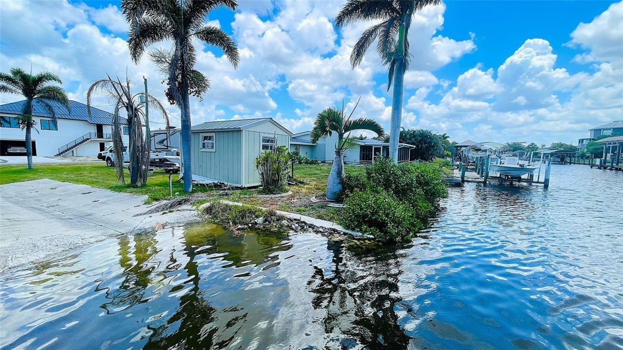 24239 Yacht Club Boulevard, Punta Gorda, FL 33955 Photo