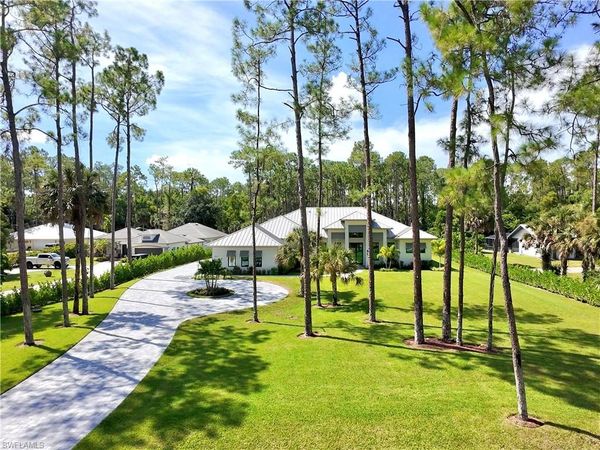 5174 Sycamore DR, NAPLES, FL 34119