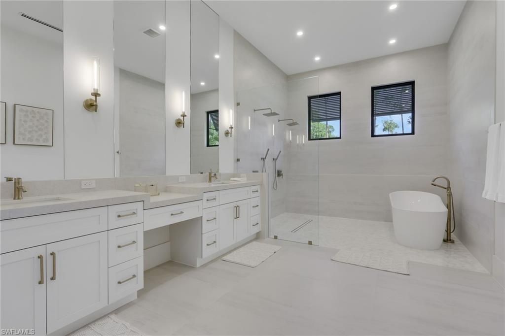 5174 Sycamore Dr, Naples, FL 34119 Photo