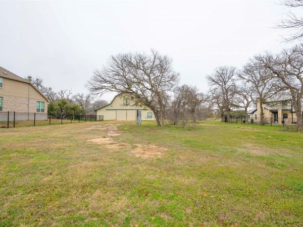 1301 Scenic Oaks DR, Georgetown, TX 78628