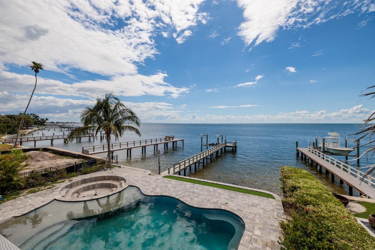 3319 Bayshore Boulevard Ne, Saint Petersburg, FL 33703 Photo