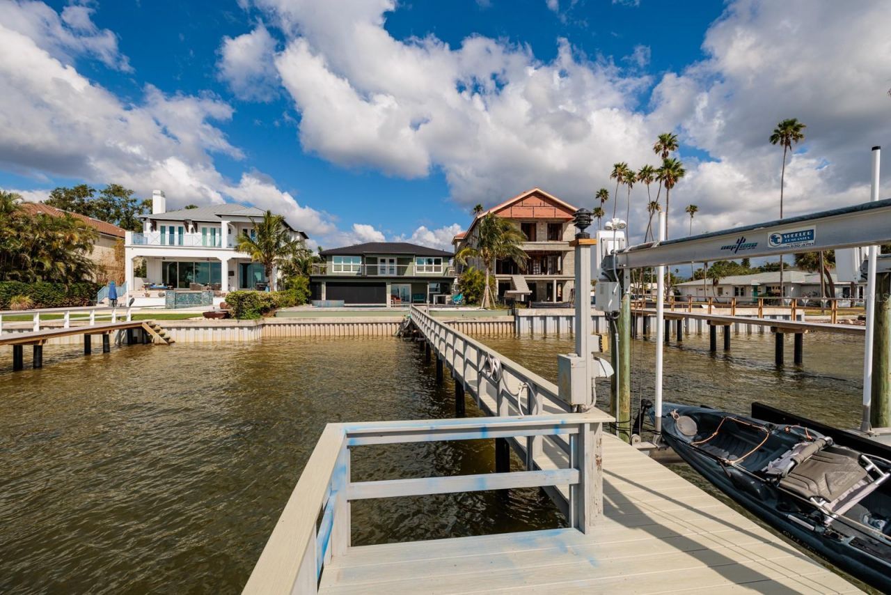 3319 Bayshore Boulevard Ne, Saint Petersburg, FL 33703 Photo