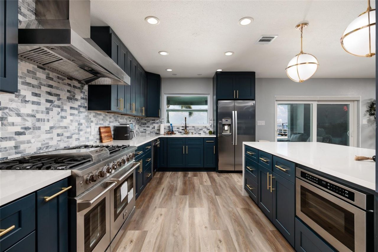 3319 Bayshore Boulevard Ne, Saint Petersburg, FL 33703 Photo